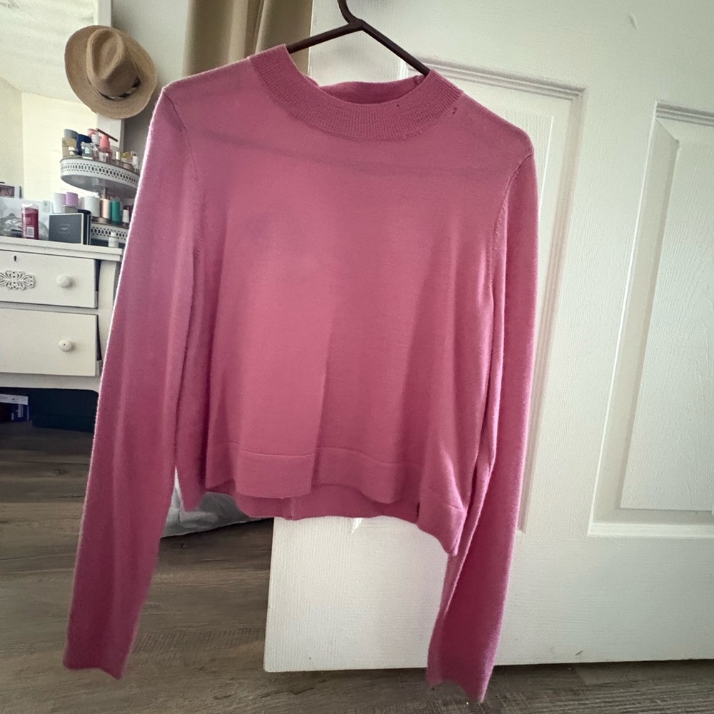 Gymshark Isla Knit Sweater in size M and color Dusty Pink